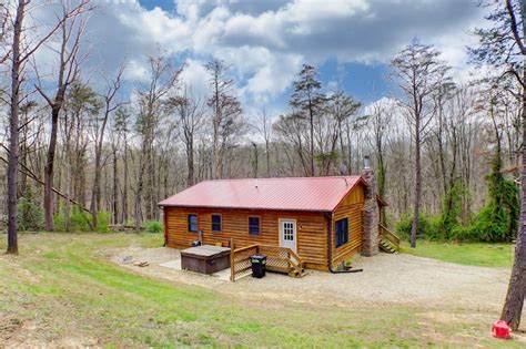 Have a Cozy Winter Retreat: Cabins near Magic Springs, Arkansas